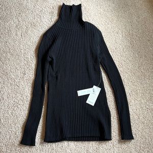 Chico’s NWT black turtleneck size 0